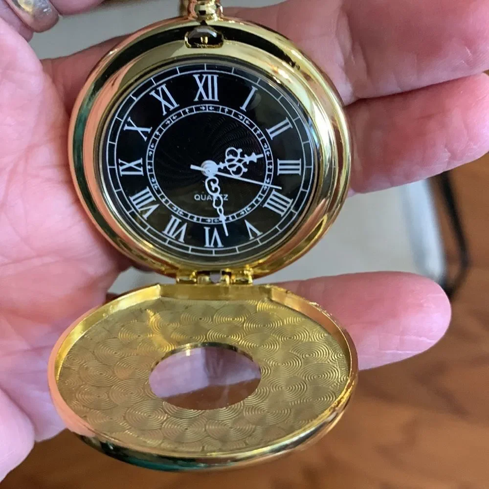 Vintage Roman pocket watch with chain gold. New in box
